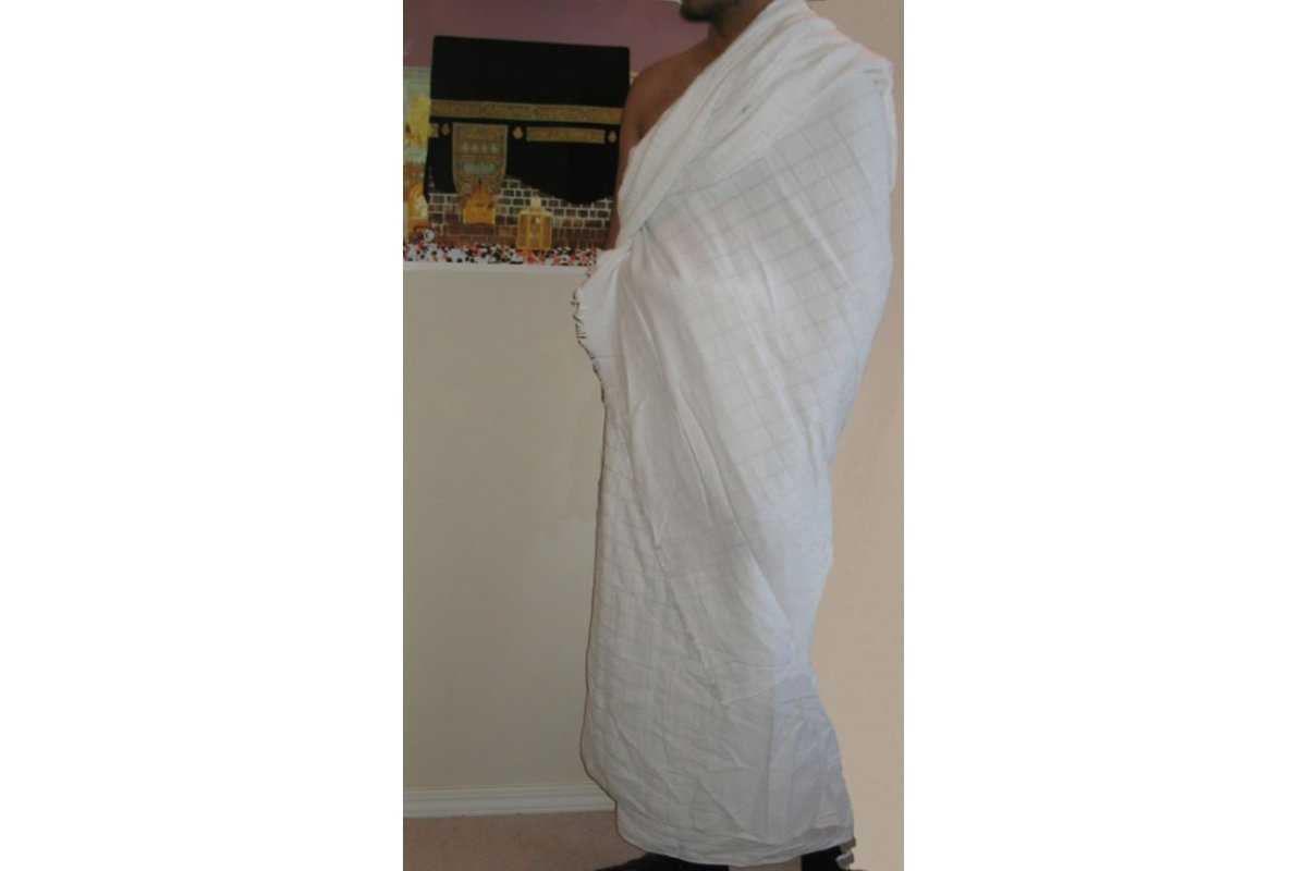 iHajj Ihram for Men 2 Soft and Thick Towels Per Set for Hajj and Umrah Size of Each Towel is 44 X 86