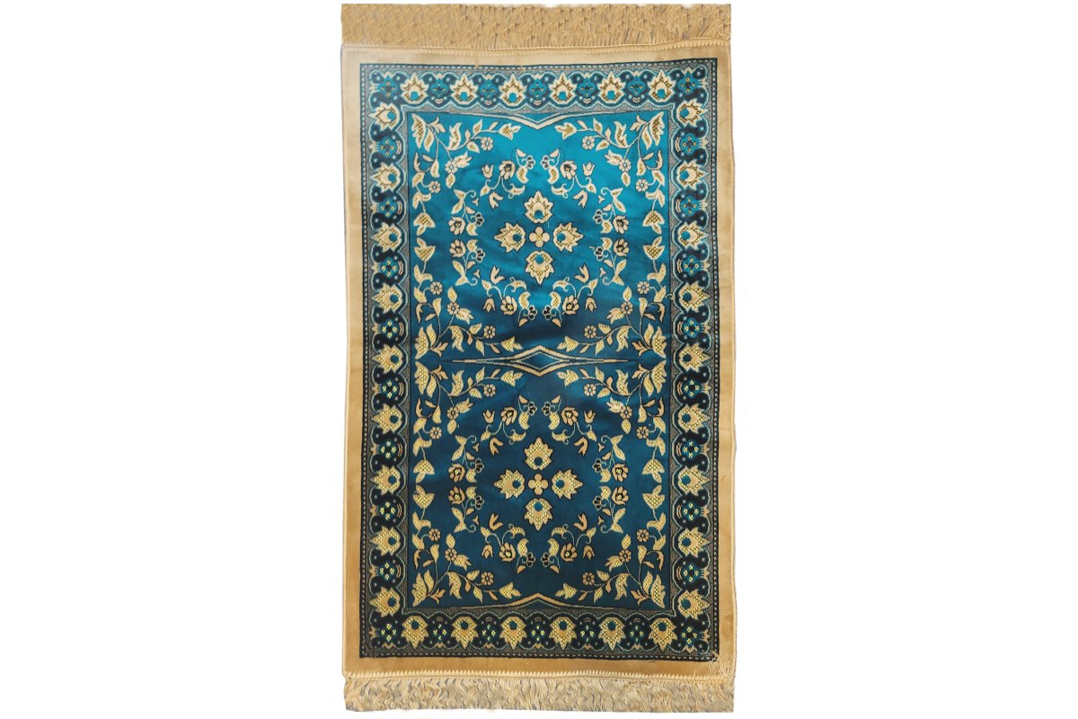 High Quality Prayer Rug for Salah | Shop at Dar-us-Salam