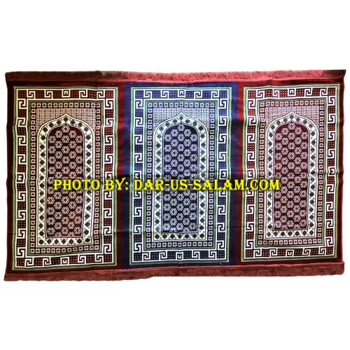 3-Person Turkish Prayer Rug – Soft Velvet for Masjid or Home 3-Person Turkish Prayer Rug – Soft Velvet for Masjid or Home