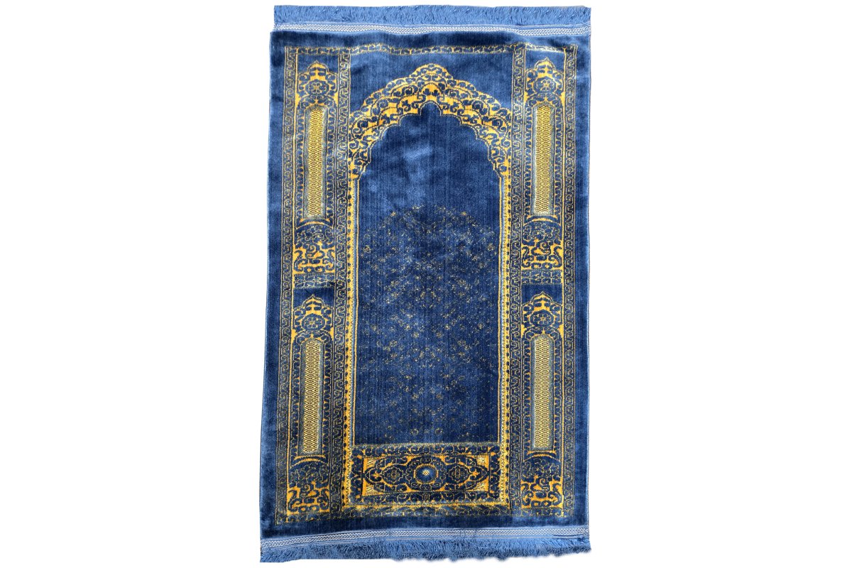 Prayer Rug with Cut Work Design | Premium | Dar-us-Salam