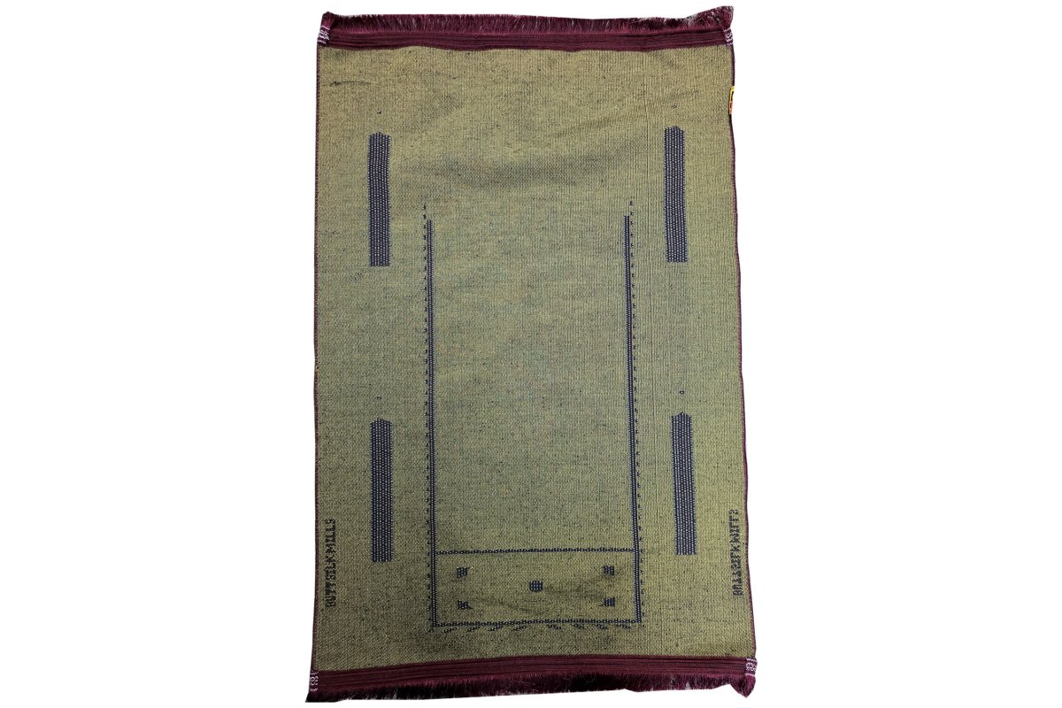 Prayer Rug with Cut Work Design | Premium | Dar-us-Salam
